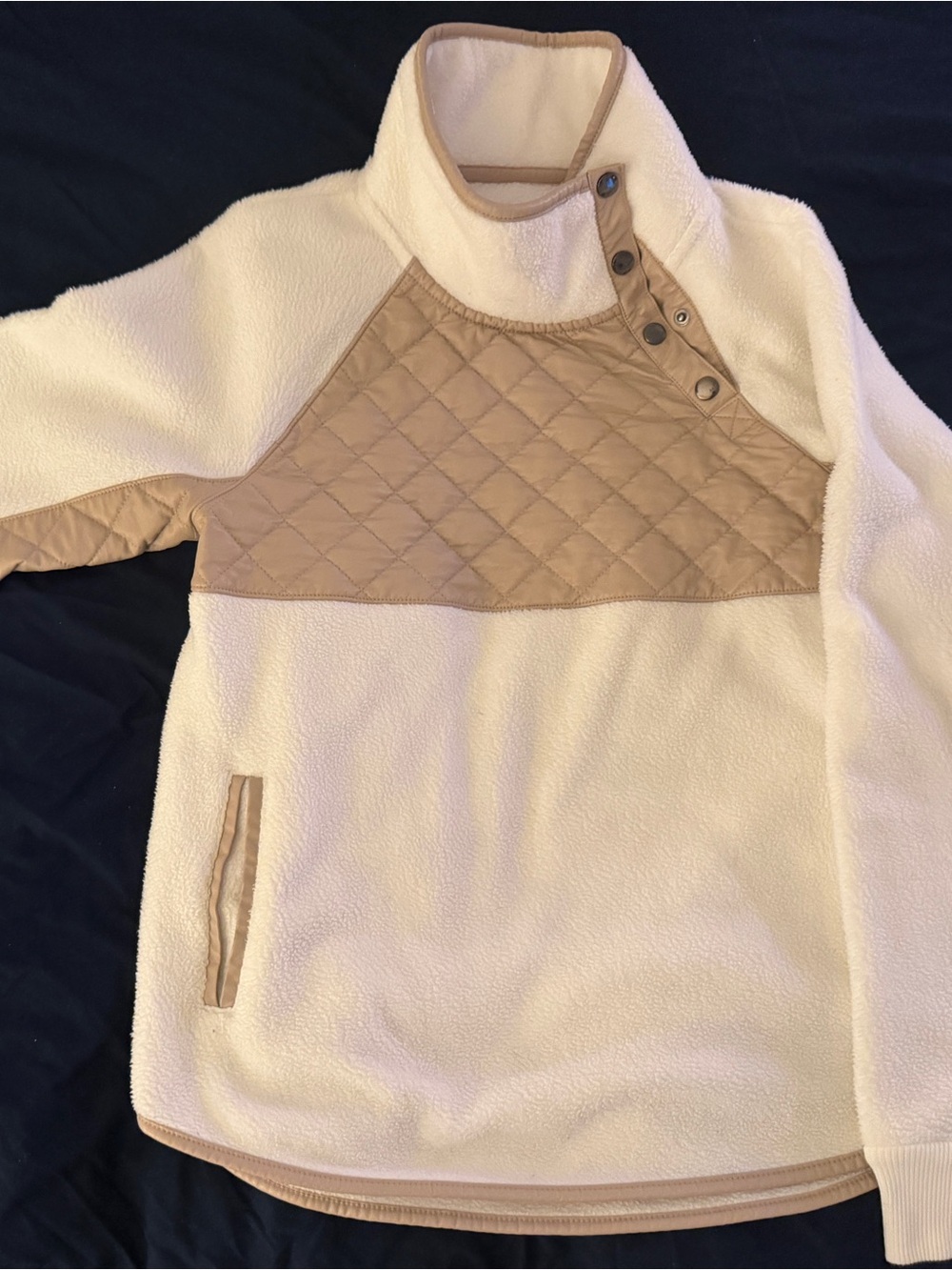 Abercrombie & Fitch Cream and Tan Quilted Yoke Fleece Pullover
